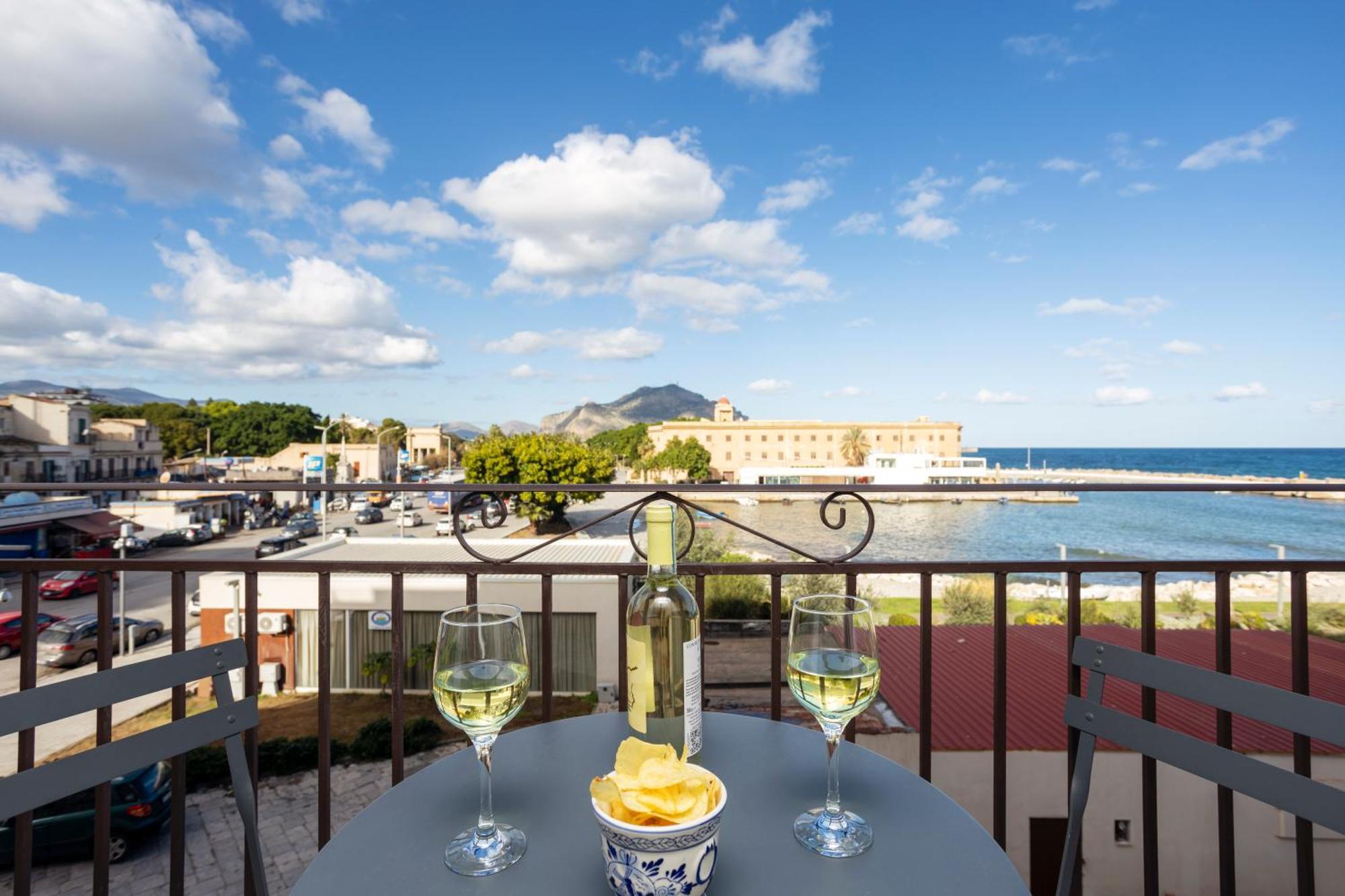 Erasmo Home Luxury Vista Mare Palermo Buitenkant foto
